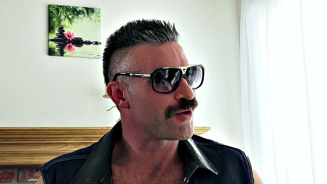 Cecilia Lion - To Catch A 2