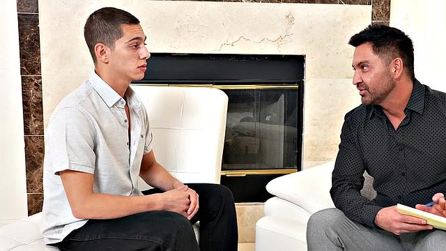 Latino doctor gives analfucking to patient