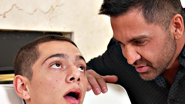 Latino doctor gives analfucking to patient