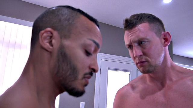 Mesmerized hunk deepthroated by BF before barebacking