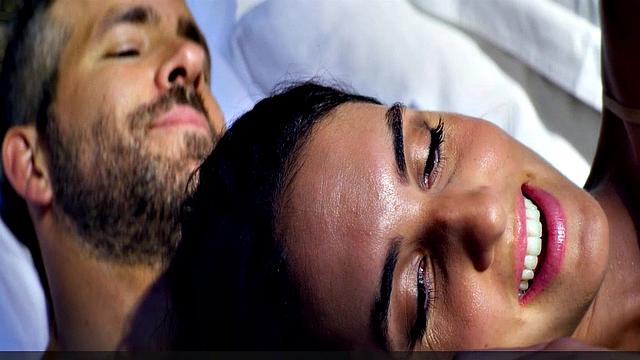 Adria Arjona actions