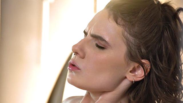 Slutty 21yo bae fucked by nice dick in missionary in pussy