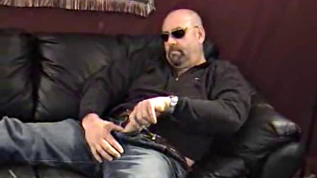 Keith claims he's lost weight since solo video, now thinks he's God's gift to the world. This arrogant, self-righteous, know-it-all, didn't mix well with gentle and friendly Scott.