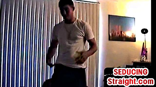 Seduced str8 1st time deepthroating