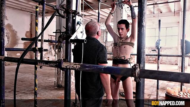 Трахаю британца Феликса без резинки - часть 3 - Феликс Ханан и Шон Тейлор