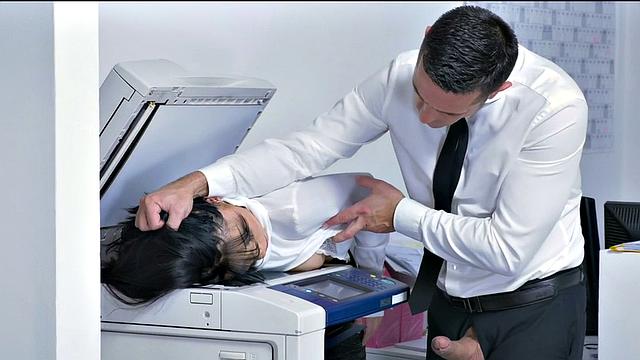 BJ secretary Asian babe pussyfucked by dominant boss