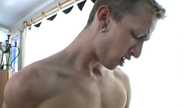 Дакстер раздвигает Жаррина своим мощным членом