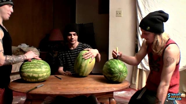 Ты когда-нибудь трахал дыню? - Девин Рейнольдс, Блинкс и Кеннет Слейер