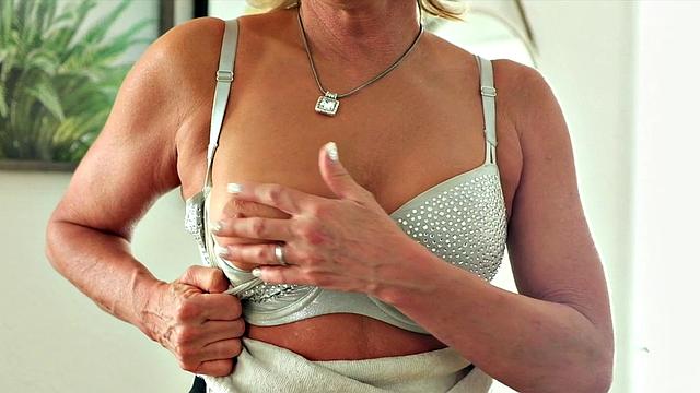 payton plays with toys