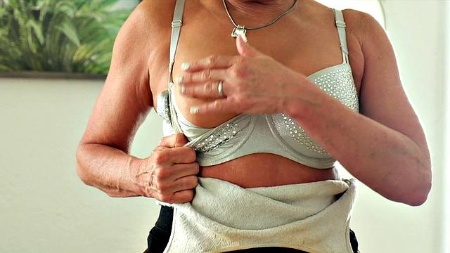 payton plays with toys