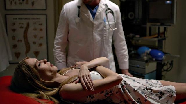 Ts patient sucking doctor's dick before cockriding in office