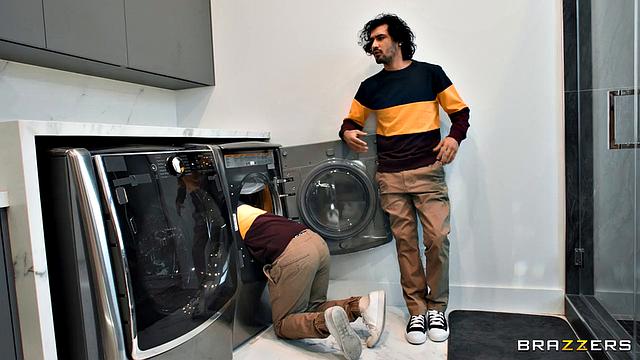 Lookalikes Tag Team MILF