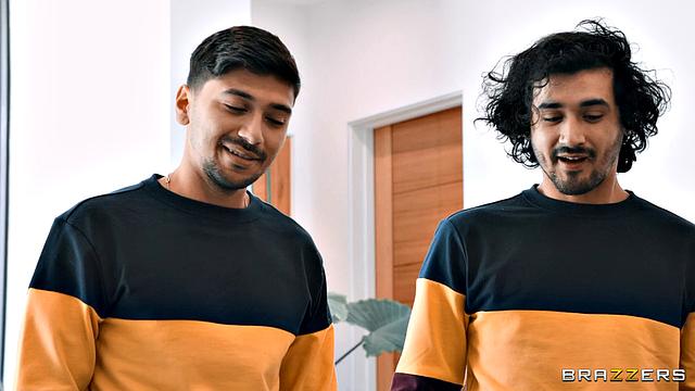 Lookalikes Tag Team MILF