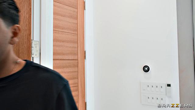 Lookalikes Tag Team MILF