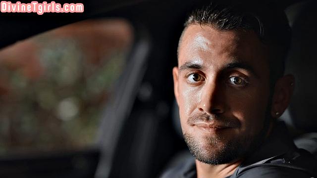 Roundbooty trans beauty gets doggystyled