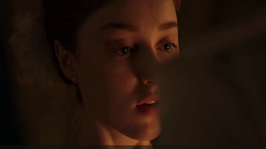 Phoebe Dynevor tape