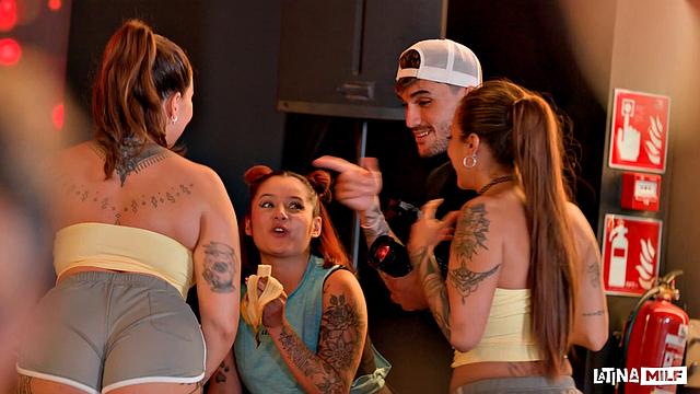 Director's Cut: Pussy on the Dancefloor