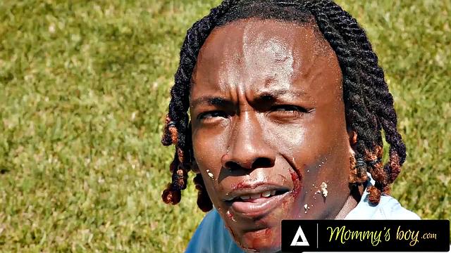 смотри, как зрелые тёлки жёстко наказывают парня в групповухе