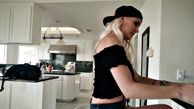 Kenzie Taylor - Behind the Scenes