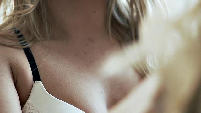 Blonde Gone Wild E1