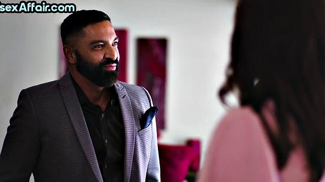 Secretary cockriding bisex boss