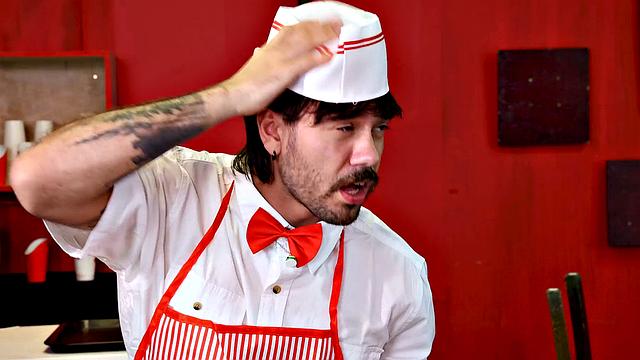 Лана Смоллс на смене - менеджер закатывает комбо по полной