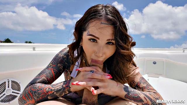 Valerica Loves Big Rod