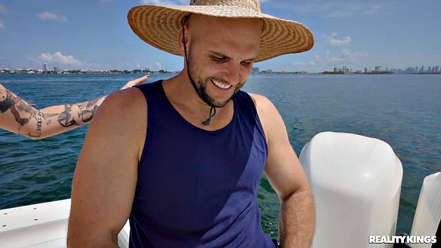 Valerica Loves Big Rod