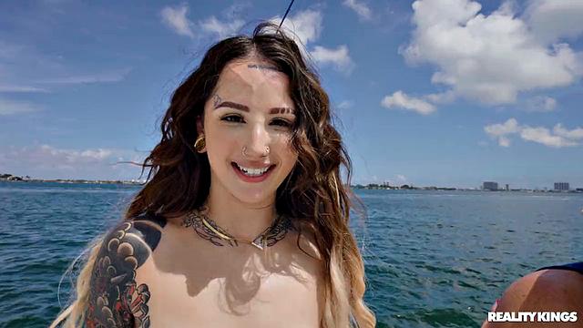 Valerica Loves Big Rod