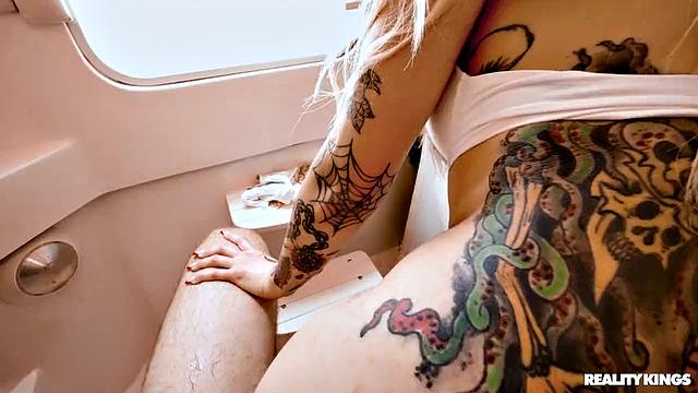 Valerica Loves Big Rod