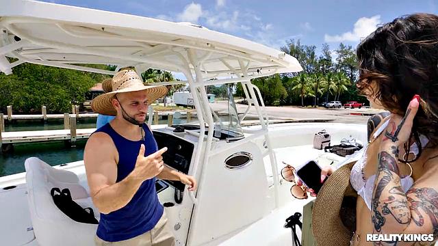 Valerica Loves Big Rod