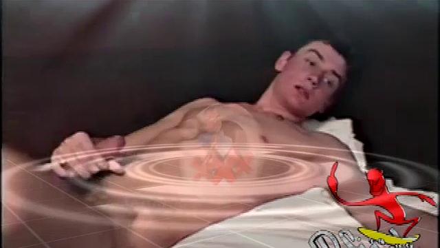 Amateur Victor Jerks Off