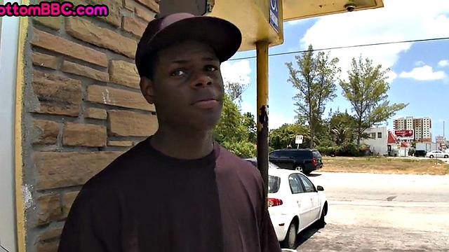 Ebony thug gets fucked in public by white top