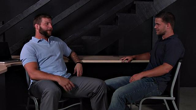 Cockriding nympho drilled by nice dick in anal hole