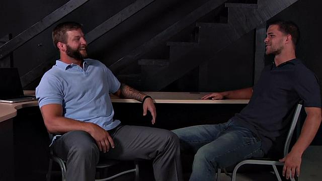 Cockriding nympho drilled by nice dick in anal hole