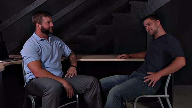 Cockriding nympho drilled by nice dick in anal hole