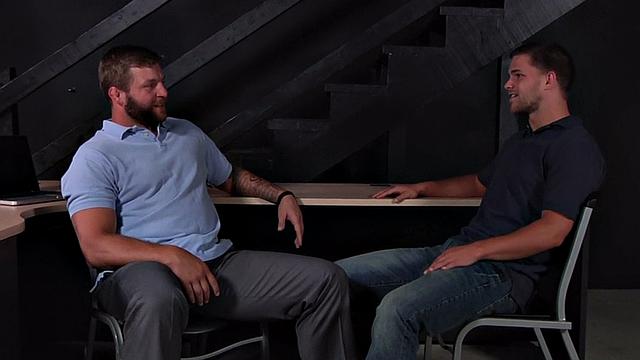 Cockriding nympho drilled by nice dick in anal hole