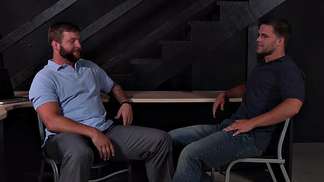 Cockriding nympho drilled by nice dick in anal hole