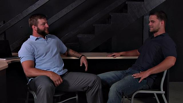 Cockriding nympho drilled by nice dick in anal hole