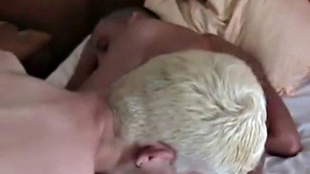 Amateur German gays enjoy bareback threeway