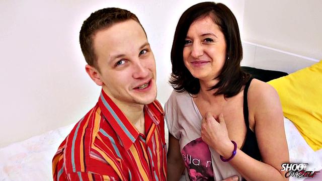 Teens Gabriela & David Fuck Sweetly