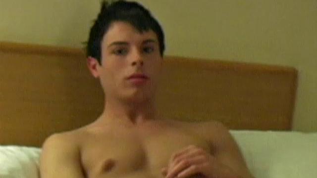 Hot Ethian James comes to us from Chicago, where he's studying fashion and cosmetology and works part time in a trendy salon on Michigan Avenue. The 20 year old came to visit and ended up naked and stroking his 7 inches on camera for us.