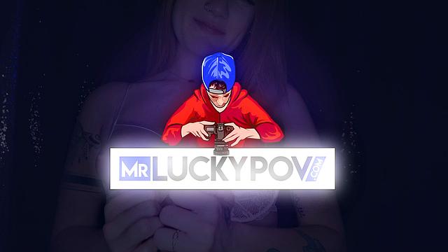 Thick Mia Moore Bounces Tight Pussy On The Dick