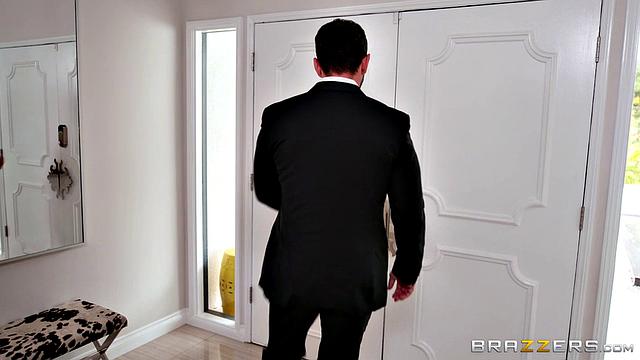 Эмбер Джейд пришла к бывшему - трахает в особняке и получает по полной в анал от Мануэля Феррары.