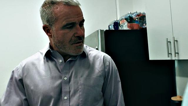 Office colleagues in bareback threesome action with DILF