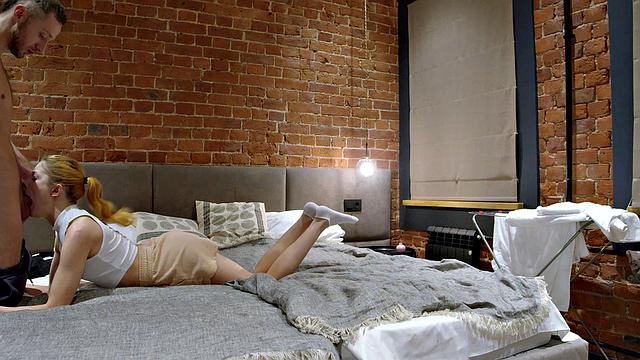 Young Libertines - Hungry Fox - Only Packing She Needs Is In Her