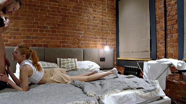 Young Libertines - Hungry Fox - Only Packing She Needs Is In Her