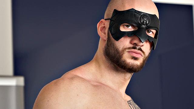 Newbie Bodybuilder Jerks His Cock - Maskurbate