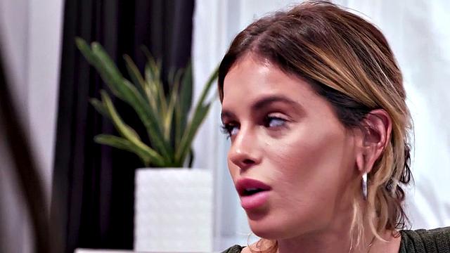 Lesbian trans babe ridden by MILF cougar