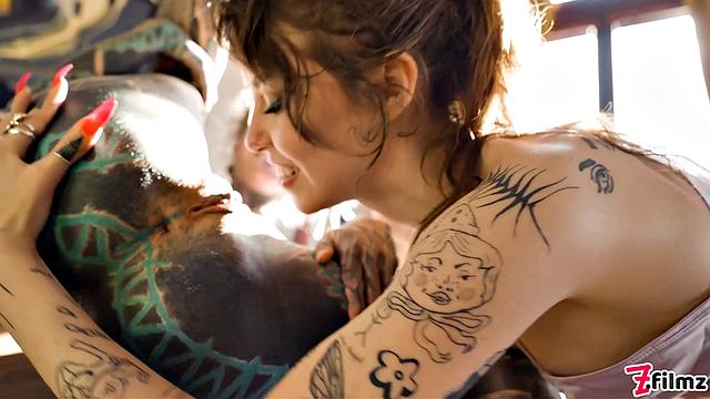 Anuskatzz Squirts All Over Eden